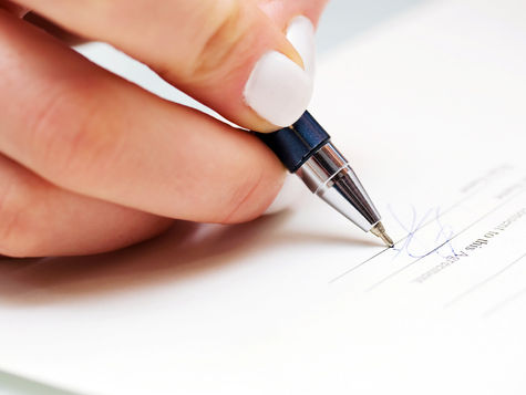 How a Surrogate Can Prepare for Contract Negotiations